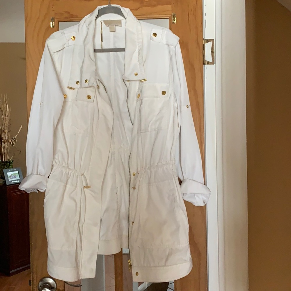 michael korea White jacket size large